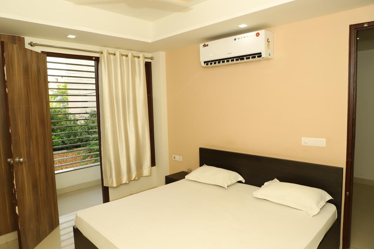 Braj Villas Vrindāvan Esterno foto