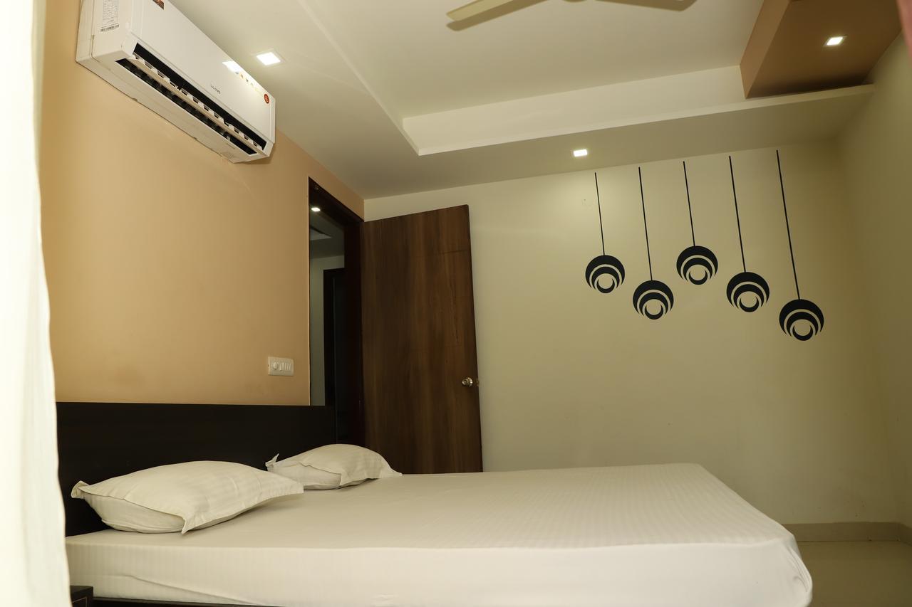 Braj Villas Vrindāvan Esterno foto