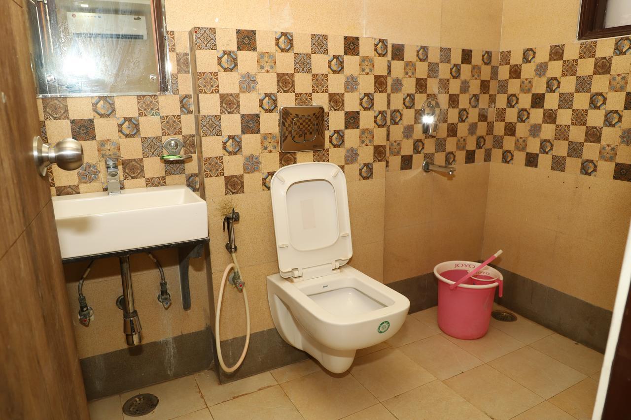 Braj Villas Vrindāvan Esterno foto