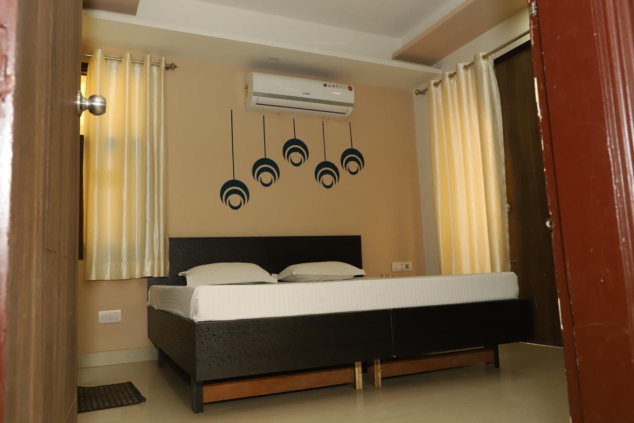 Braj Villas Vrindāvan Esterno foto