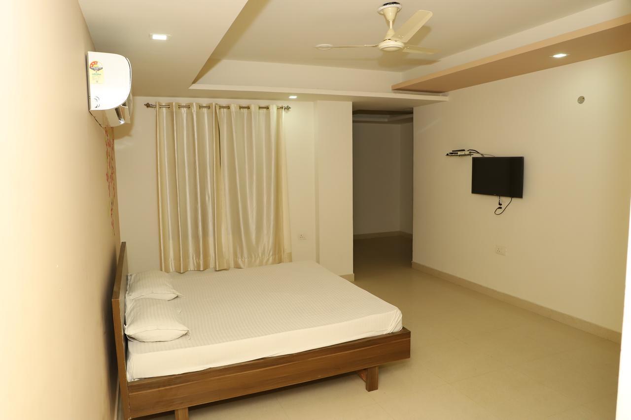 Braj Villas Vrindāvan Esterno foto
