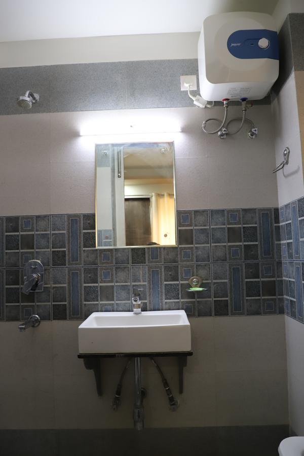 Braj Villas Vrindāvan Esterno foto