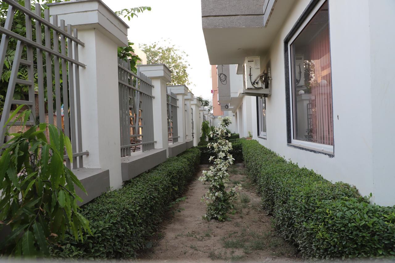 Braj Villas Vrindāvan Esterno foto